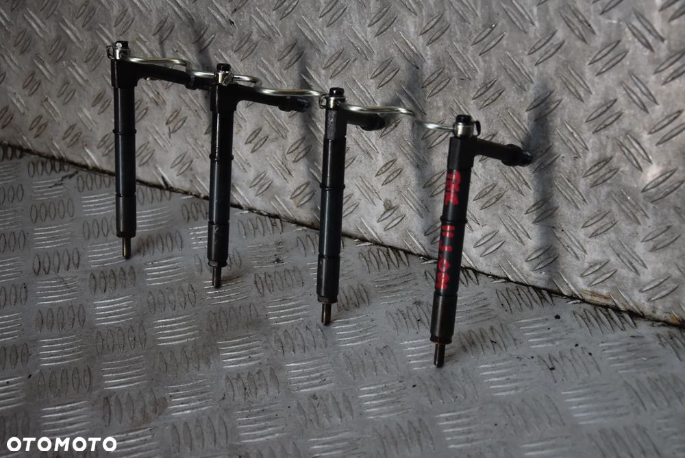 NISSAN TERRANO II 3.0 DI WTRYSK WTRYSKIWACZ - 2