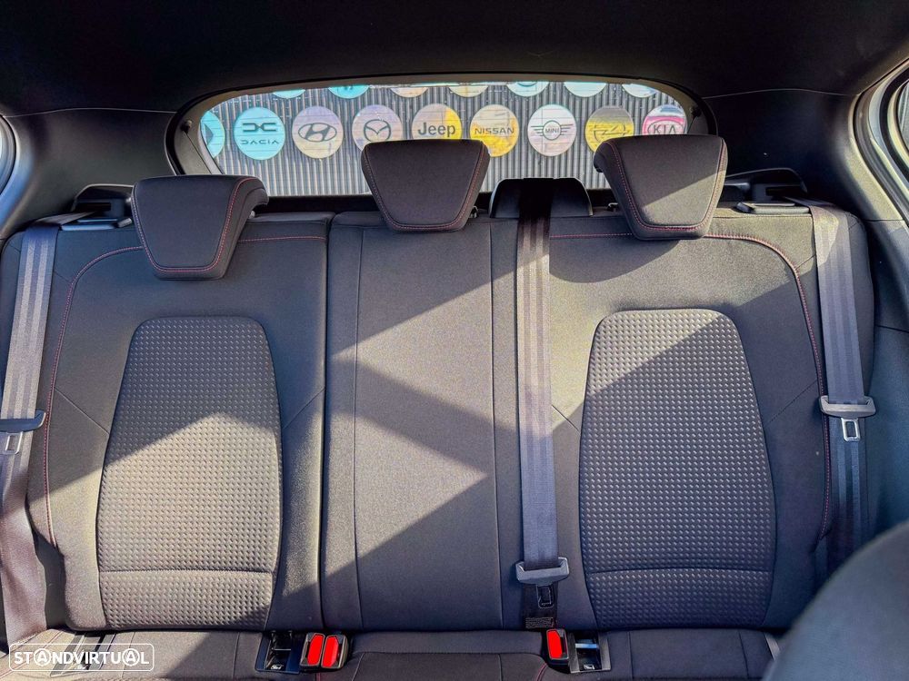 Ford Focus 1.0 EcoBoost ST-Line - 24