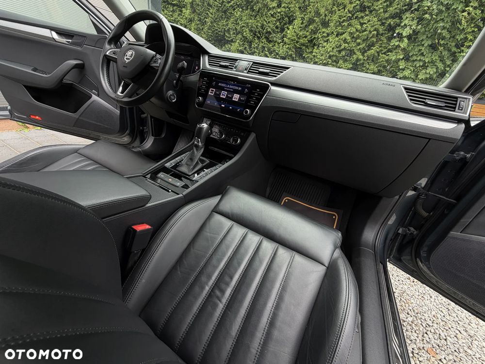 Skoda Superb 2.0 TDI DSG Sportline - 15