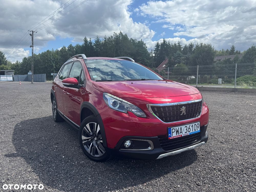 Peugeot 2008 1.2 Pure Tech GPF Allure S&S EAT6 - 1