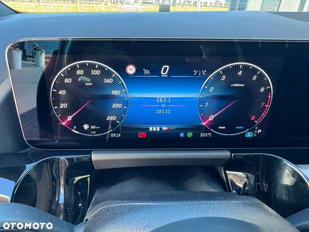 Mercedes-Benz GLA - 18