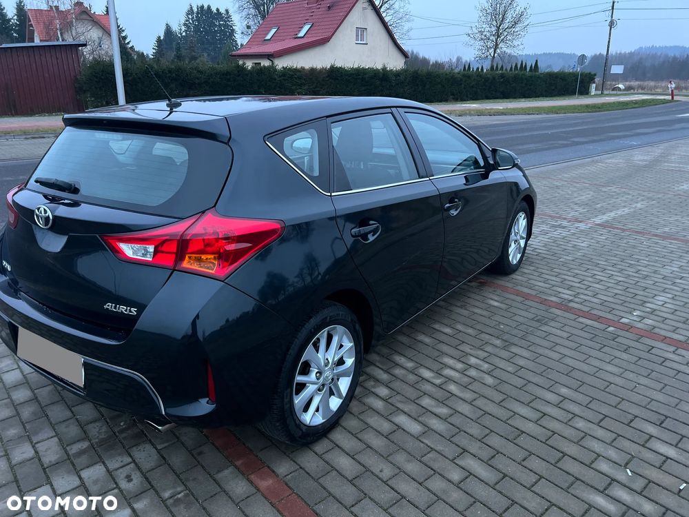 Toyota Auris 2.0 D-4D Dynamic - 19