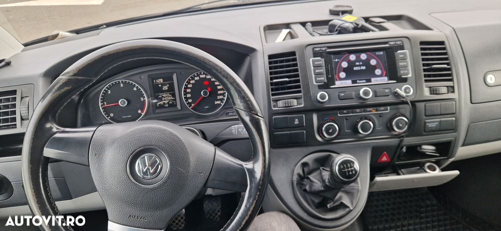 Volkswagen Multivan - 5