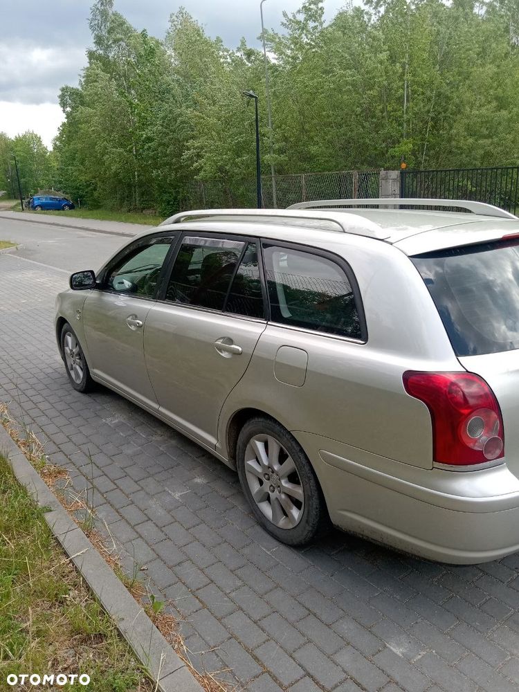 Toyota Avensis 2.0 D-4D Luna - 3