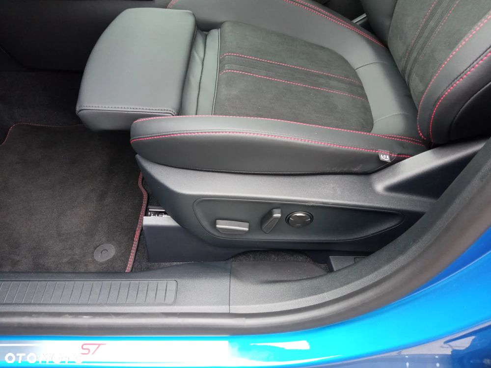 Ford Kuga 2.5 FHEV FWD ST-Line X eCVT - 13
