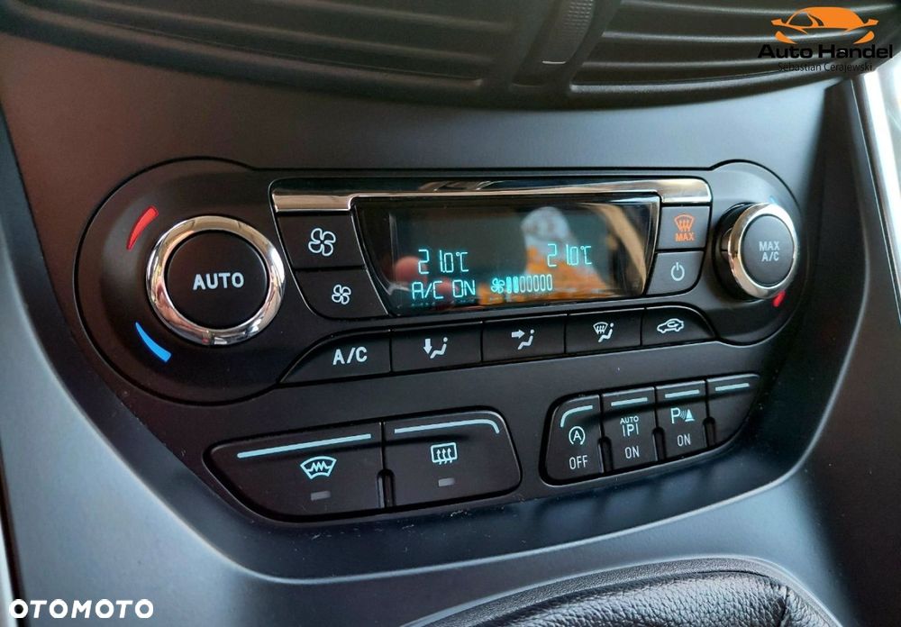 Ford Kuga 1.5 EcoBoost 2x4 Titanium - 32