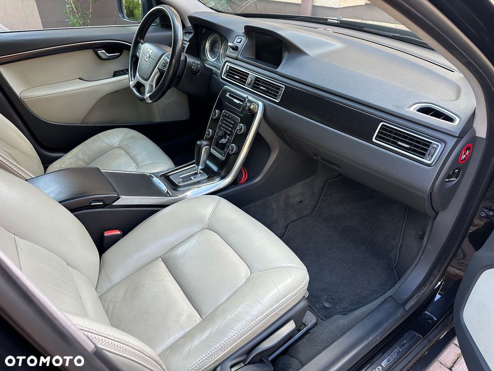 Volvo XC 70 - 11