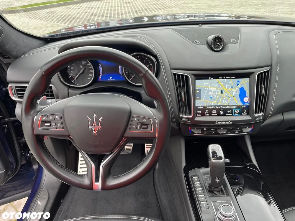 Maserati Levante S Granlusso - 19