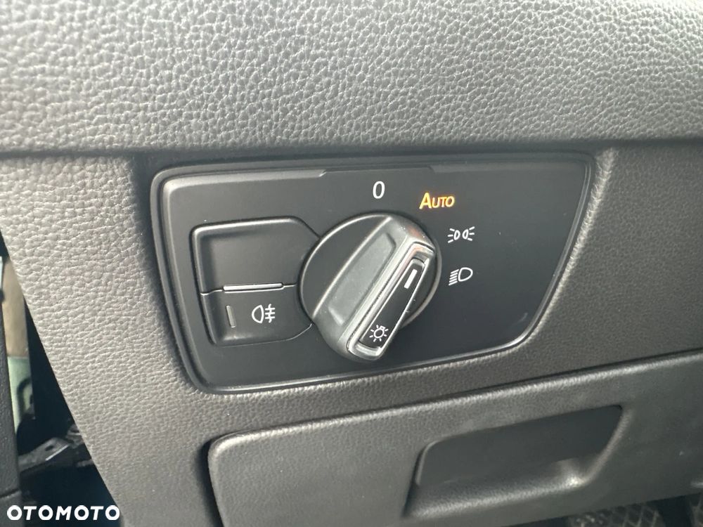 Volkswagen Passat Variant 2.0 TDI EVO Business DSG - 25