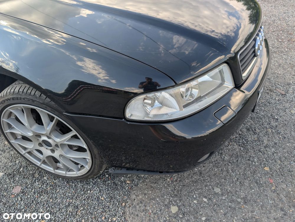 Audi A4 Limousine 2.4 - 21