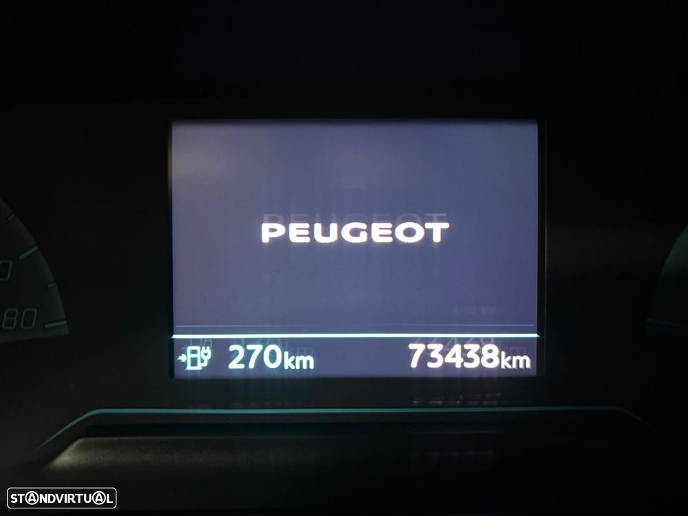 Peugeot e-2008 50 kWh Active Pack - 7