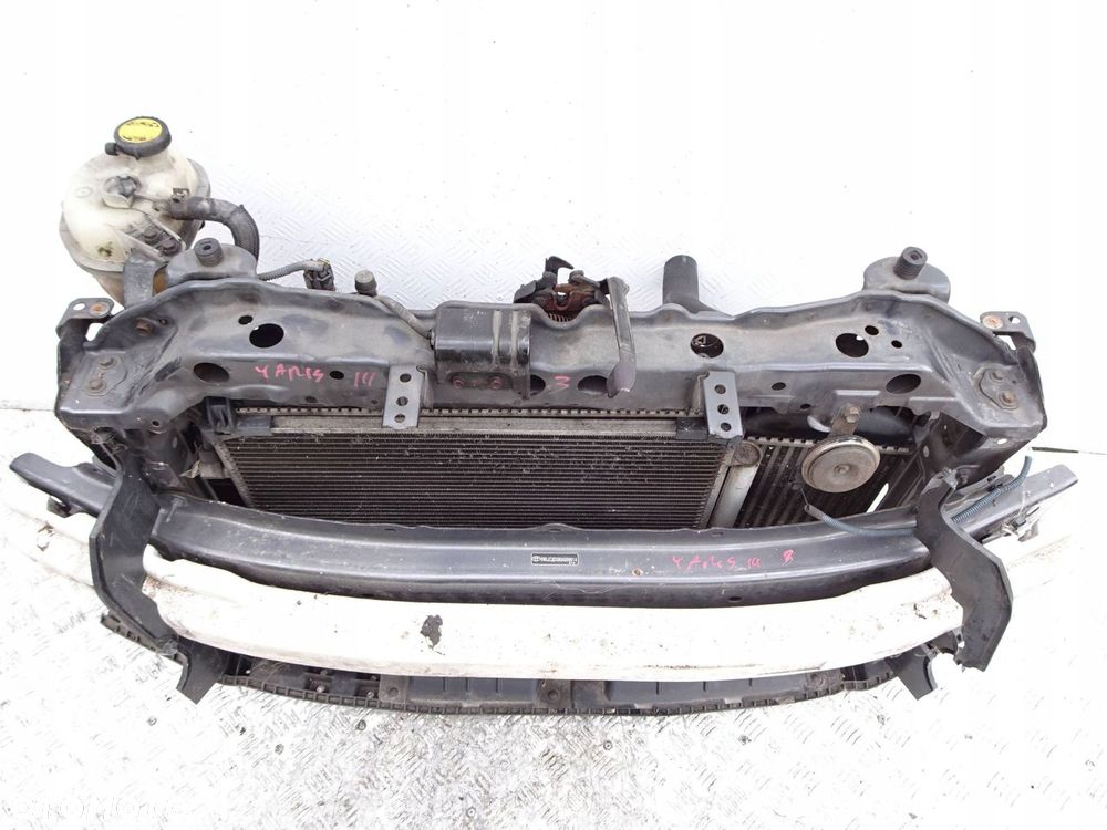 pas przedni chłodnice kpl. toyota yaris iii 1.4 d4d - 1