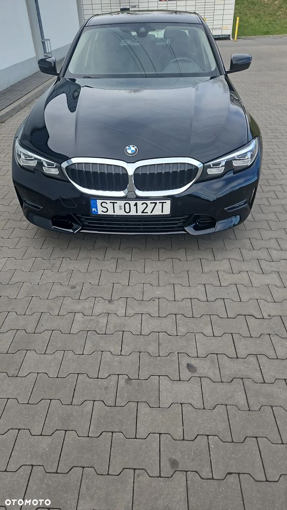 BMW Seria 3 318d - 4