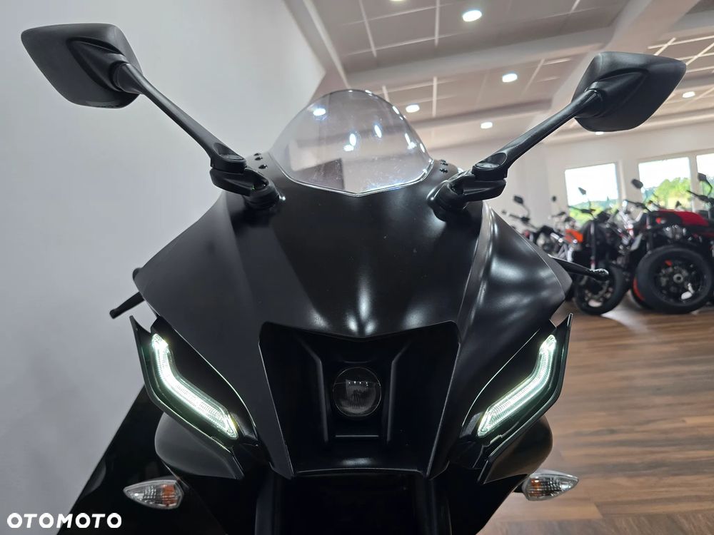 Yamaha YZF - 14
