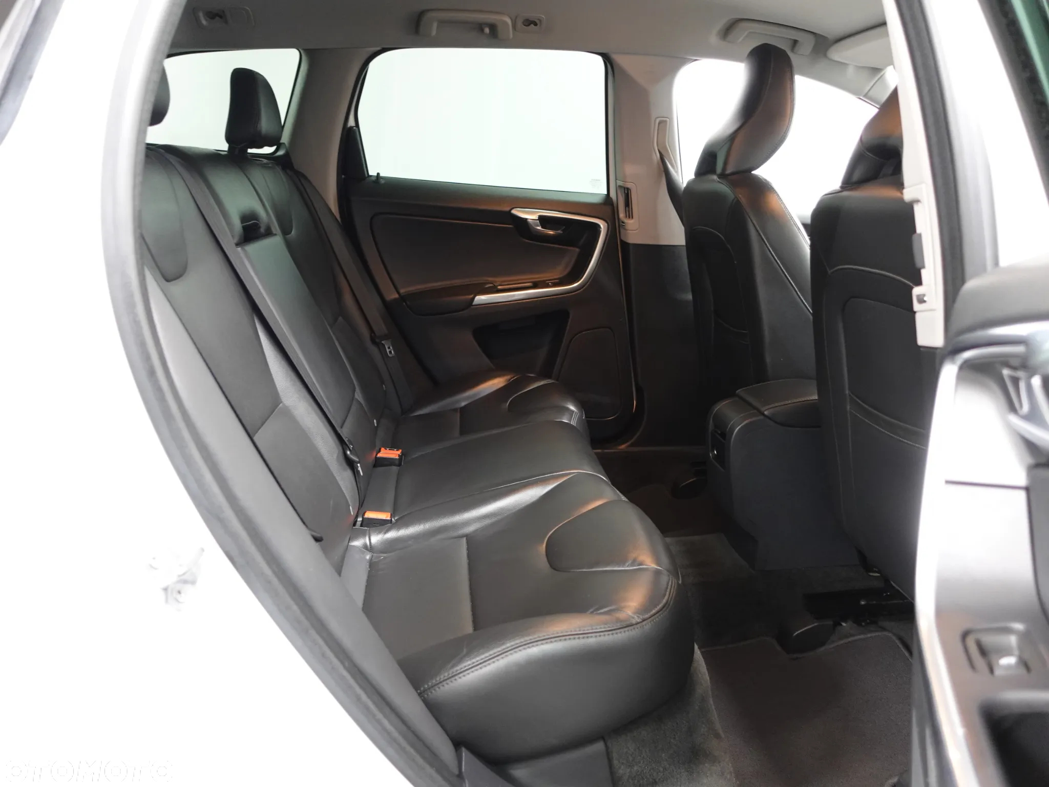 Volvo XC 60 D4 AWD Summum - 29