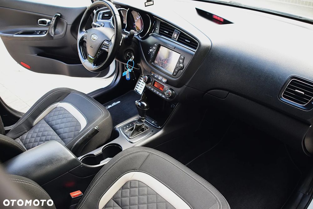 Kia Ceed 1.6 CRDi 136 DCT ISG GT Line - 27