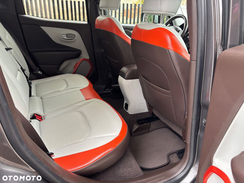 Jeep Renegade 1.4 MultiAir Limited - 38