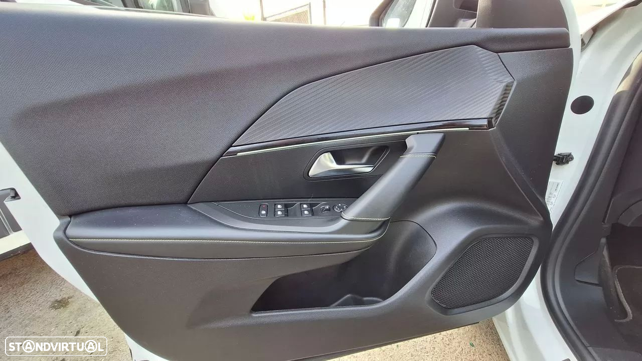 Peugeot 2008 1.5 BlueHDi GT Line EAT8 - 28
