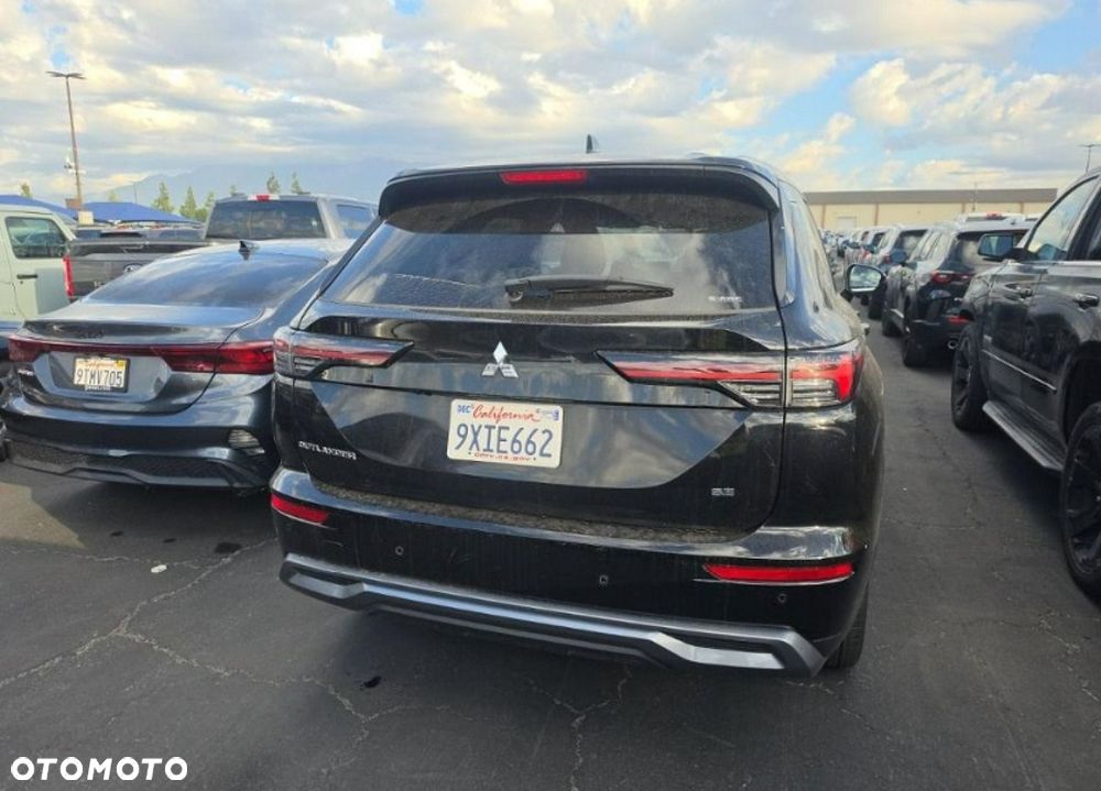 Mitsubishi Outlander - 5