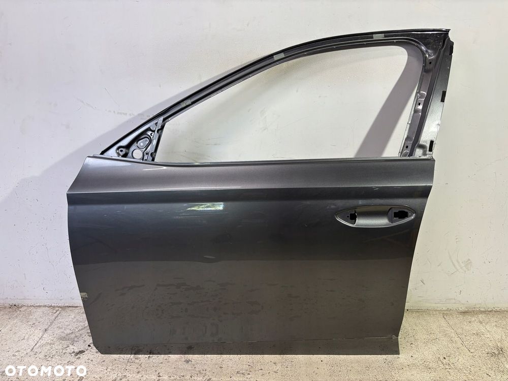 DRZWI PRZEDNIE LEWE SKODA OCTAVIA IV 4