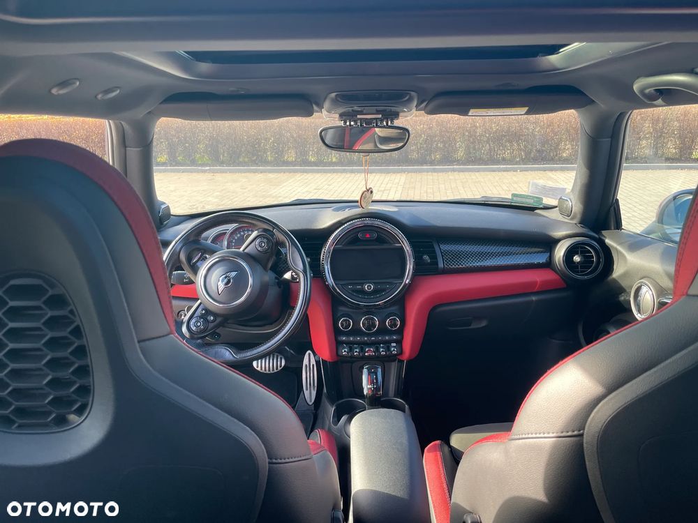 MINI John Cooper Works - 17
