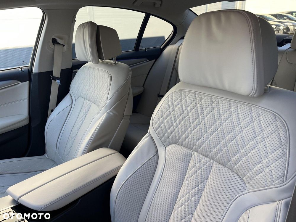 BMW Seria 5 - 12
