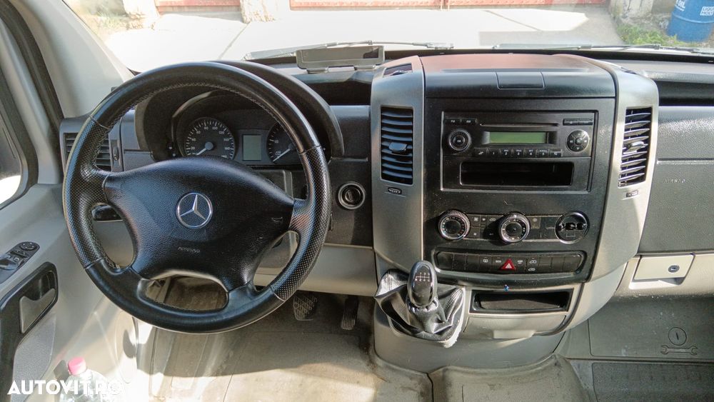 Mercedes-Benz Sprinter - 4