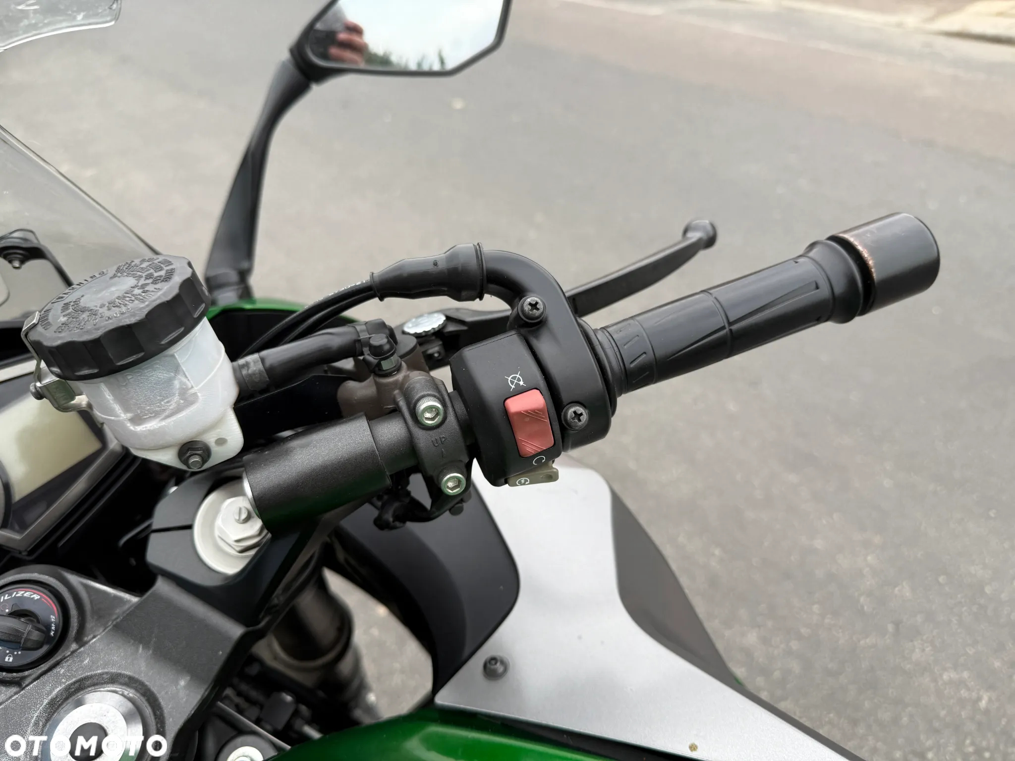 Kawasaki Ninja 1000 SX - 13