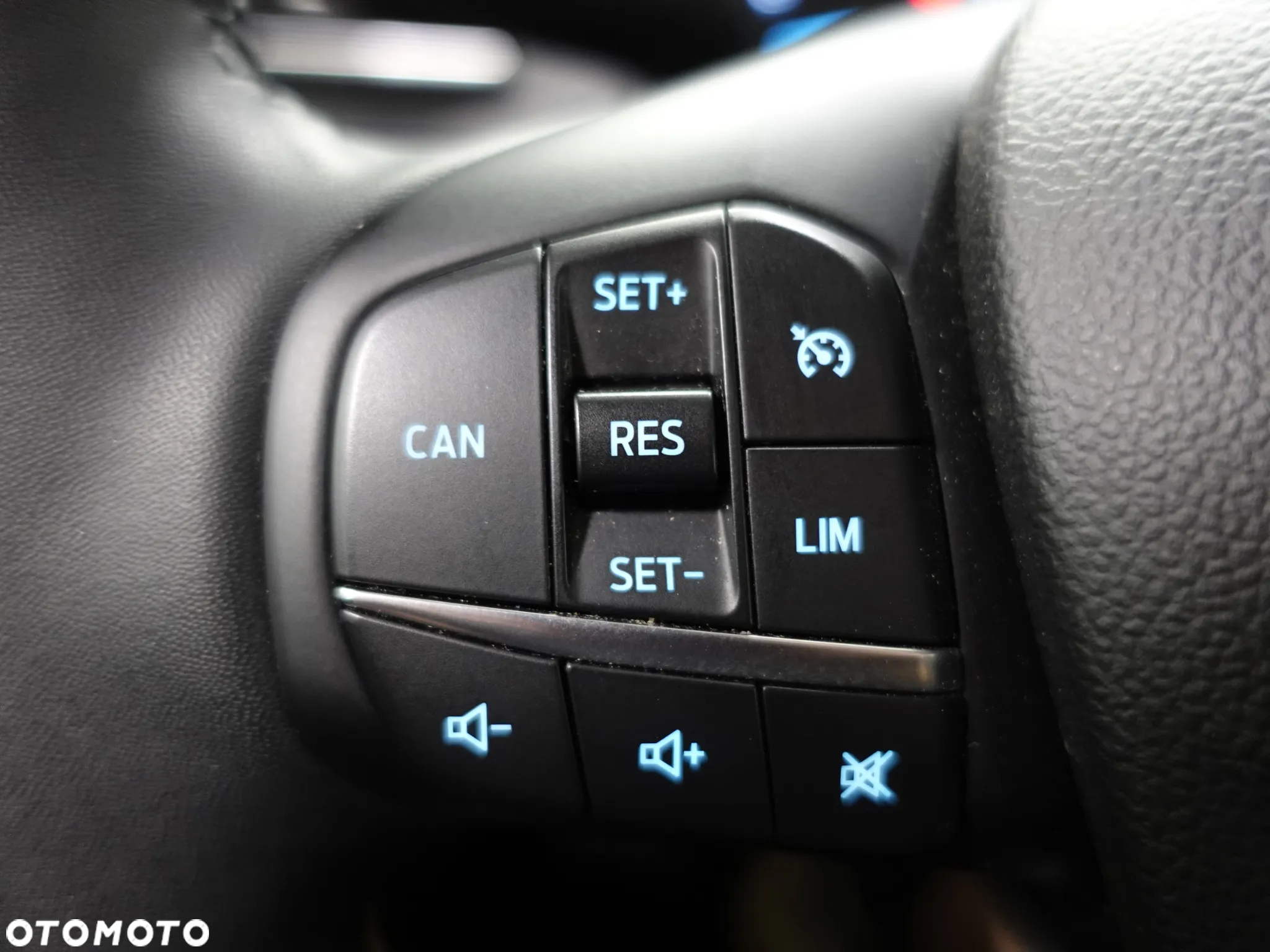 Ford Focus 1.0 EcoBoost mHEV Active - 38
