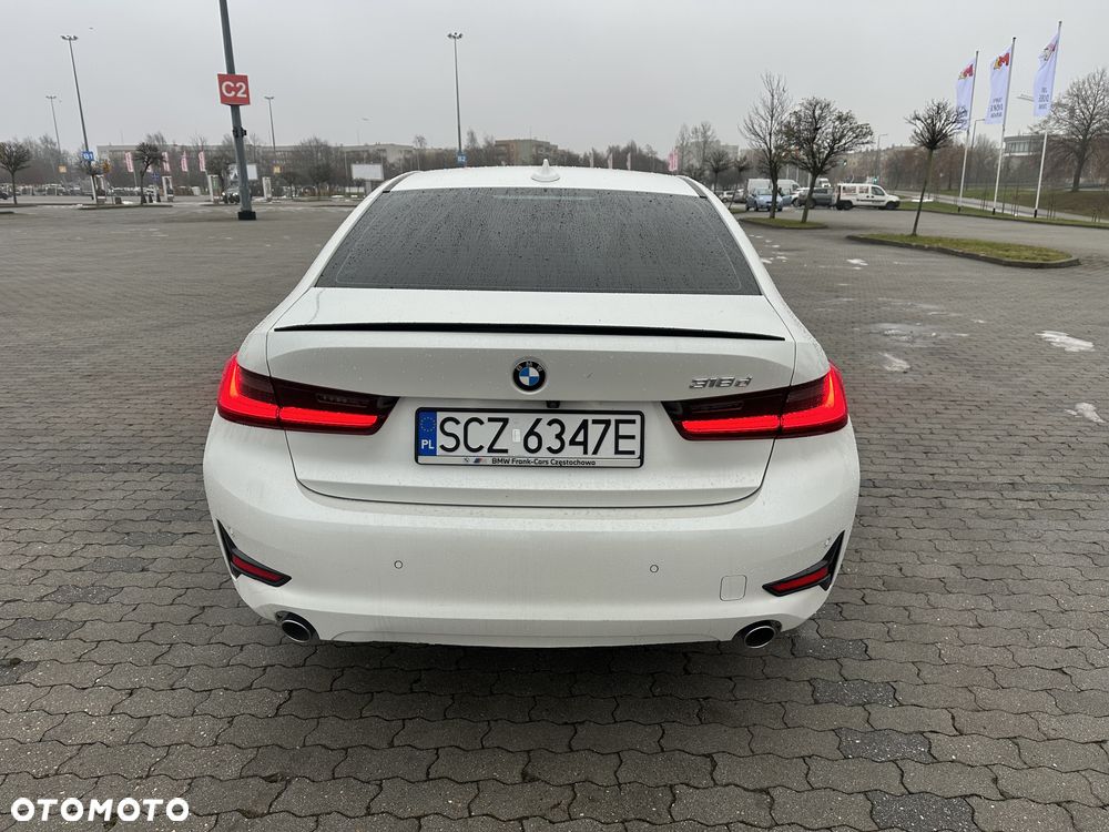 BMW Seria 3 318d MHEV Sport Line - 6
