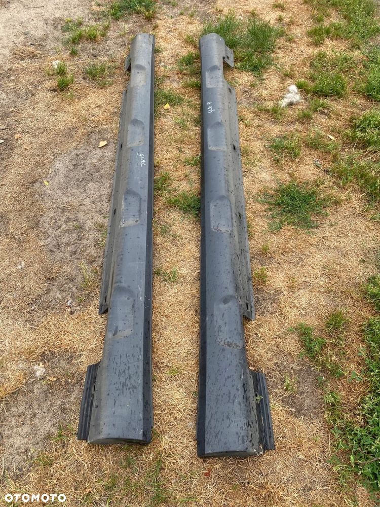 MERCEDES gla 156 nakladka na prog prawa lewa - 1