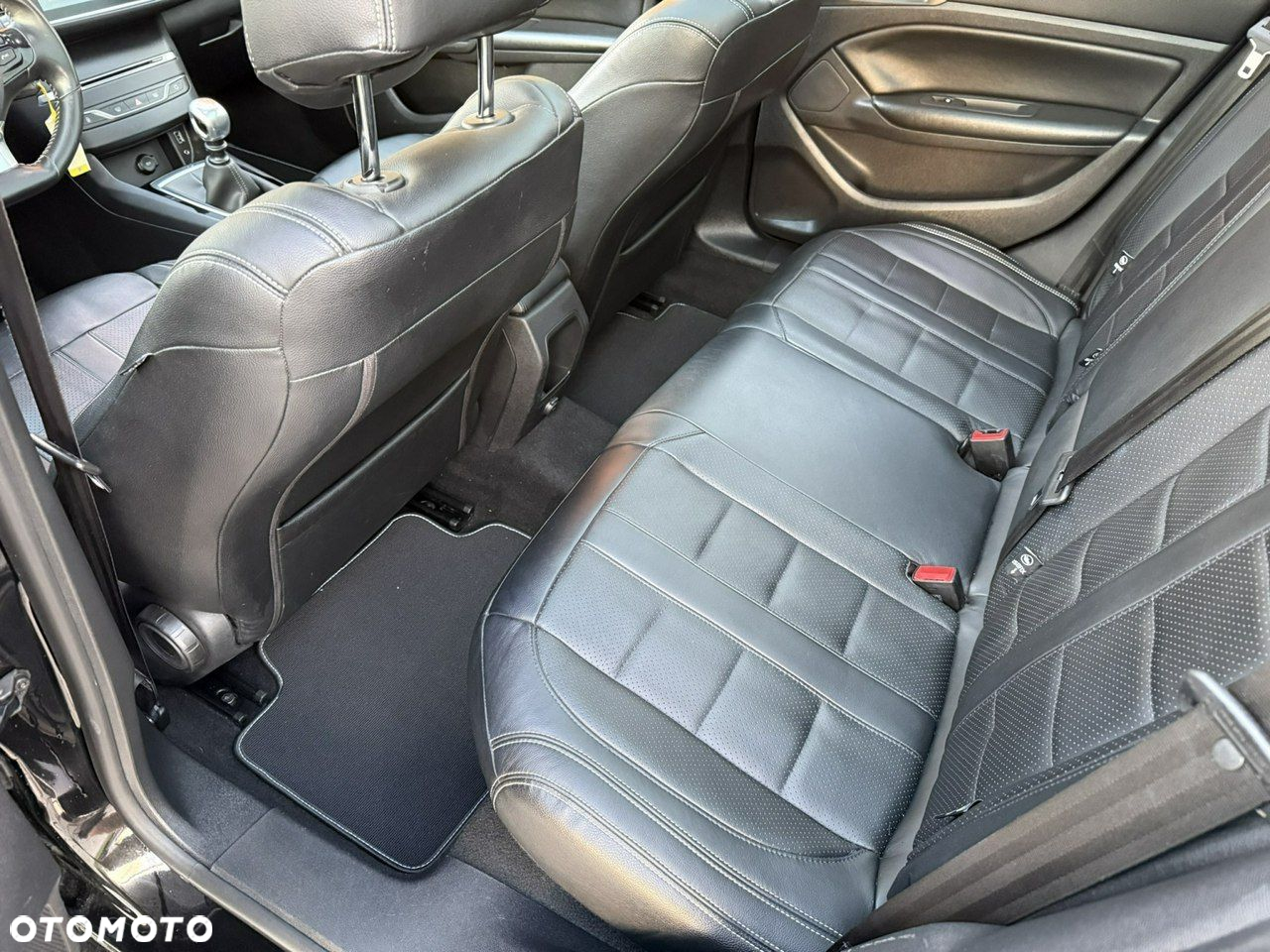 Peugeot 308 1.6 BlueHDi Allure S&S - 20