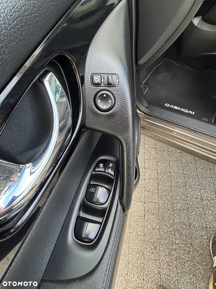 Nissan Qashqai 1.6 DIG-T Tekna+ - 26