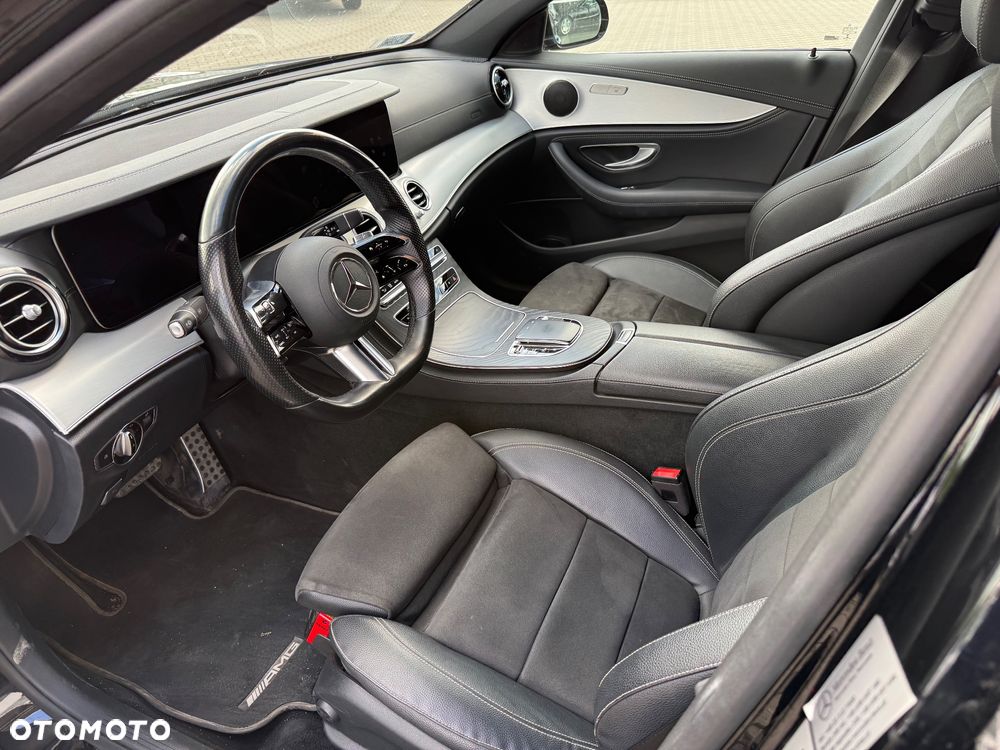 Mercedes-Benz Klasa E 220 d 4-Matic AMG - 32