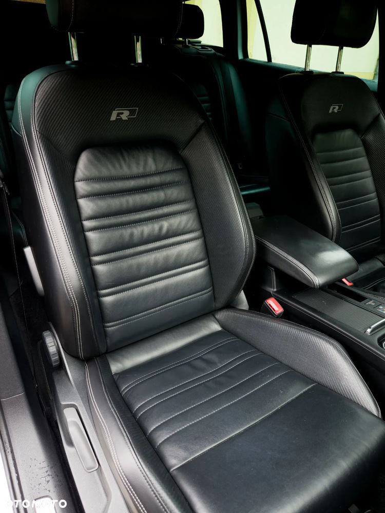 Volkswagen Passat - 16