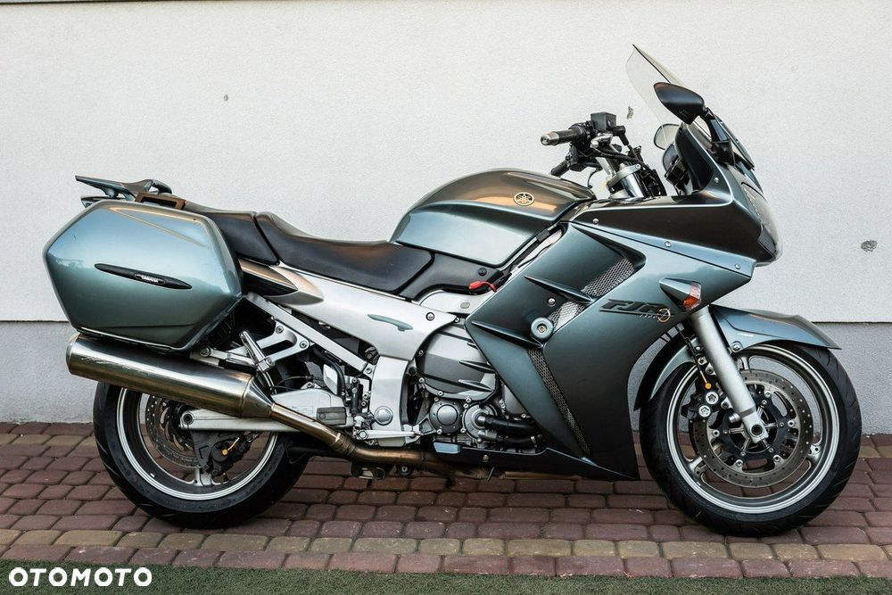Yamaha FJR - 2