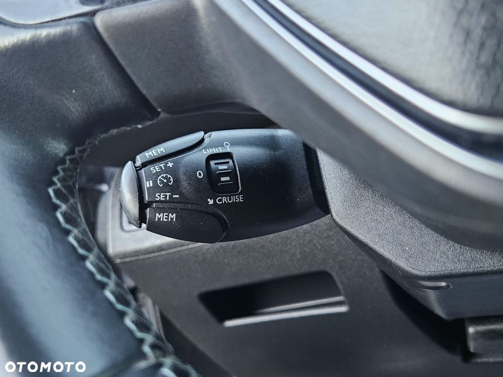 Peugeot 5008 BlueHDi 130 Crossway - 29