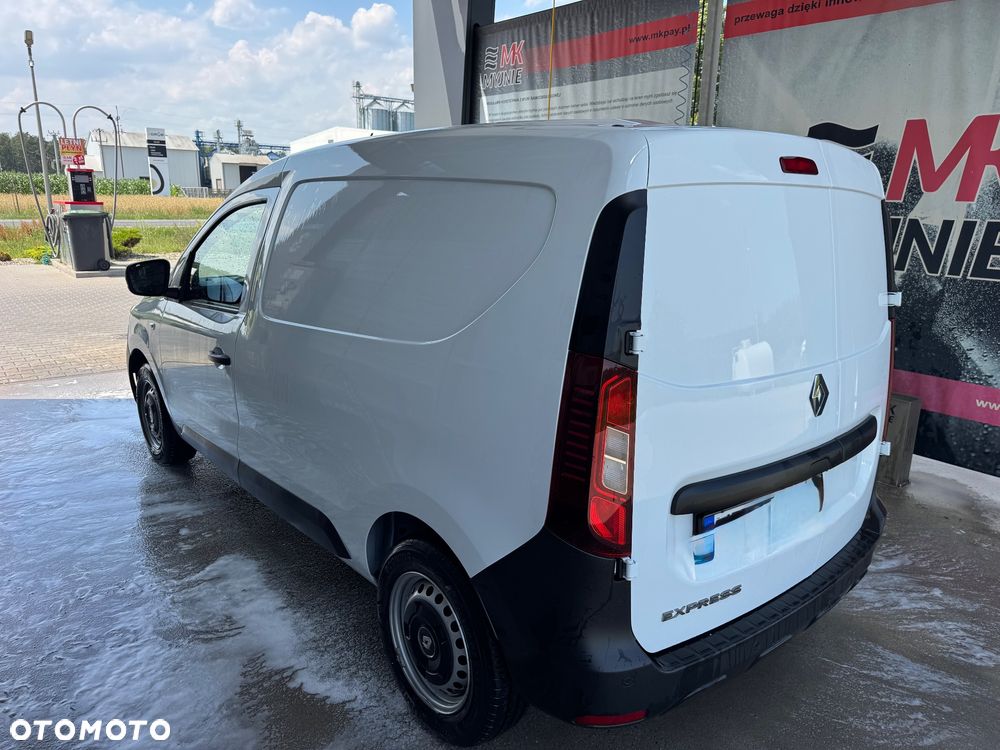 Renault Express - 4