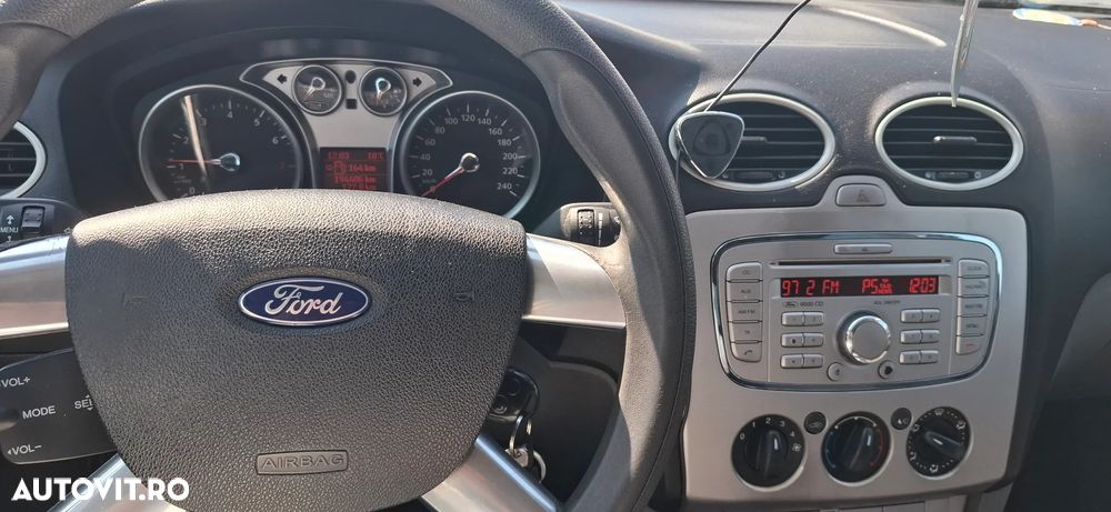 Ford Focus 1.6i Trend - 7