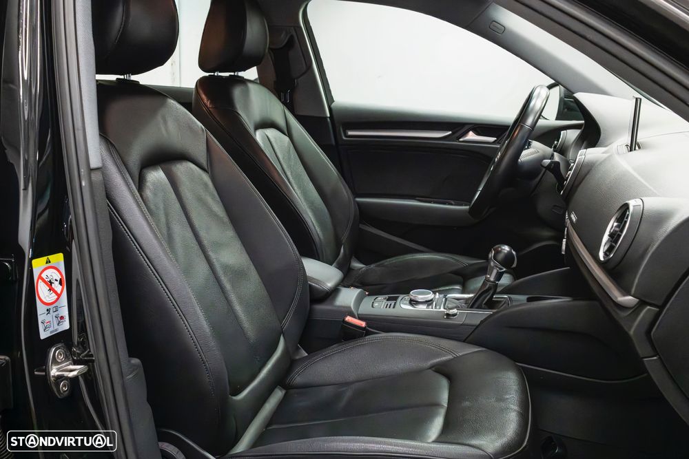 Audi A3 Sportback 40 e-tron S tronic - 12