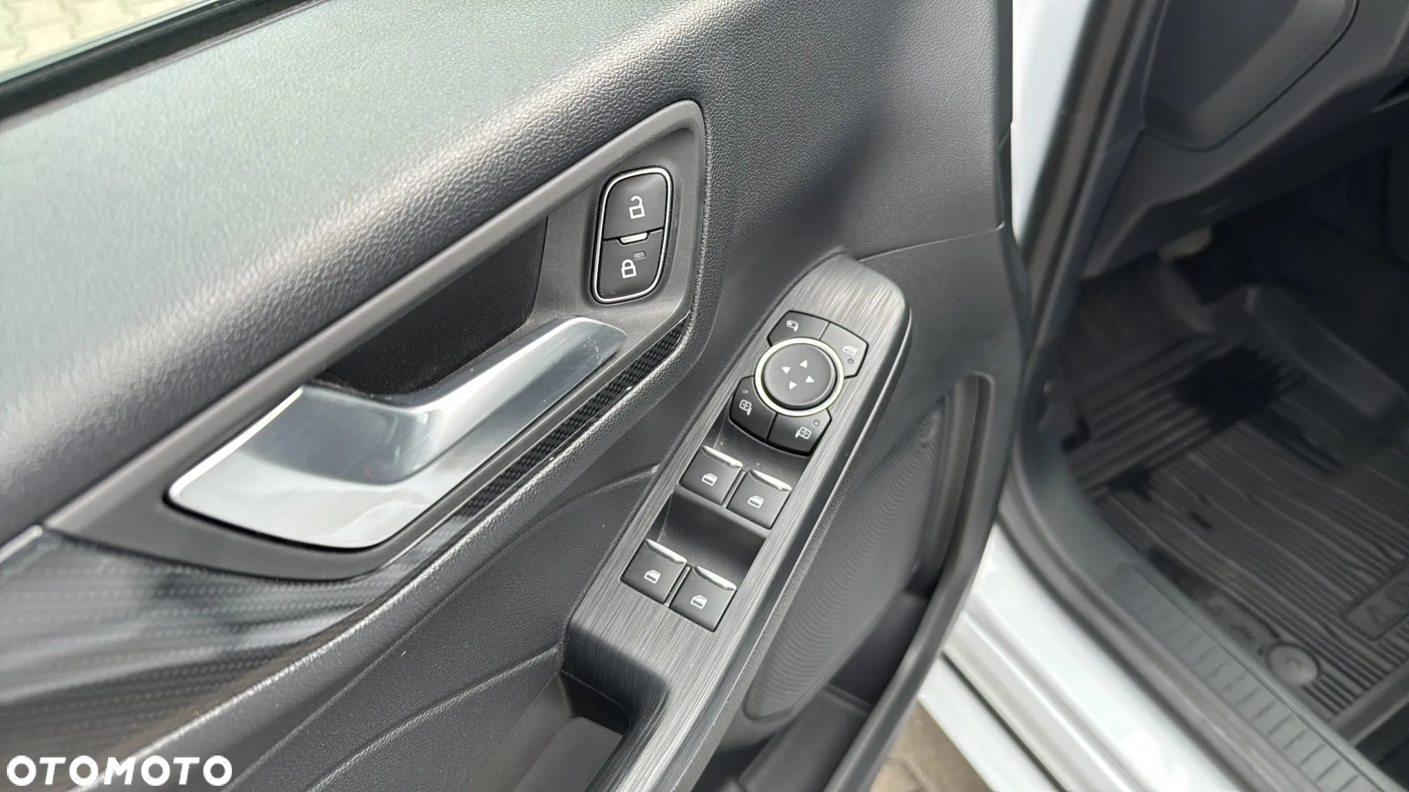 Ford Kuga 2.5 FHEV FWD ST-Line - 13