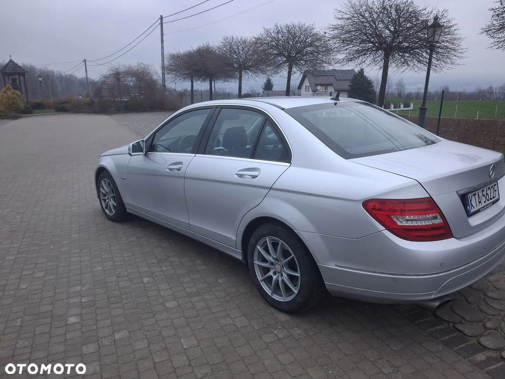 Mercedes-Benz Klasa C 200 (BlueEFFICIENCY) Avantgarde - 3
