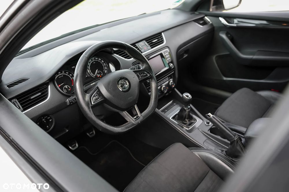 Skoda Octavia 2.0 TDI RS - 15