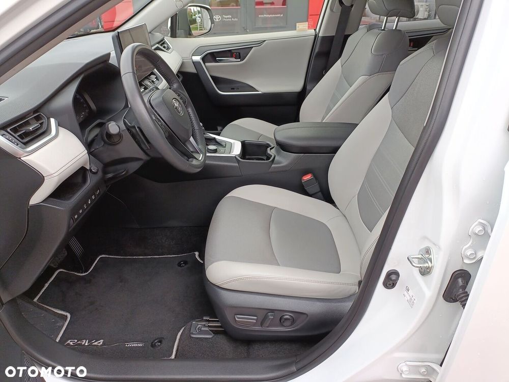 Toyota RAV4 - 11