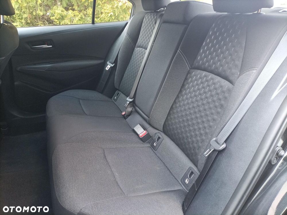 Toyota Corolla - 12