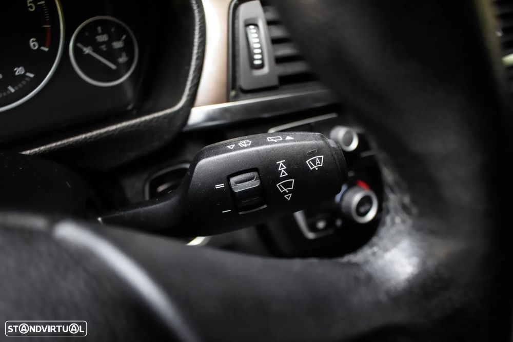 BMW 318 d Auto Line Modern - 14