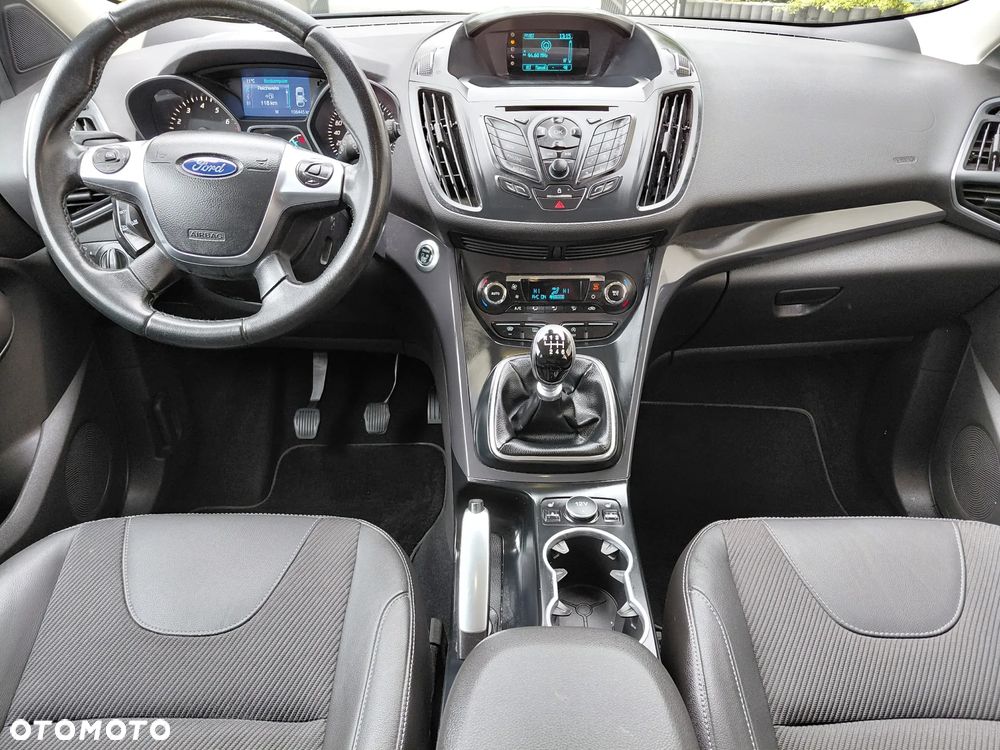 Ford Kuga 1.6 EcoBoost 2x4 Titanium - 27
