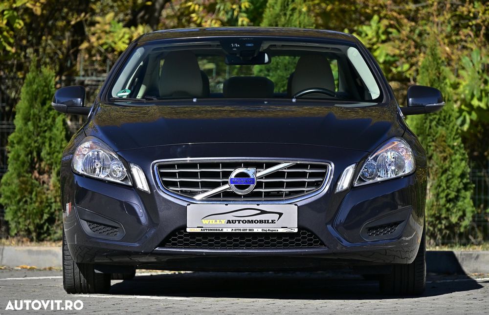 Volvo S60 D3 Geartronic - 9