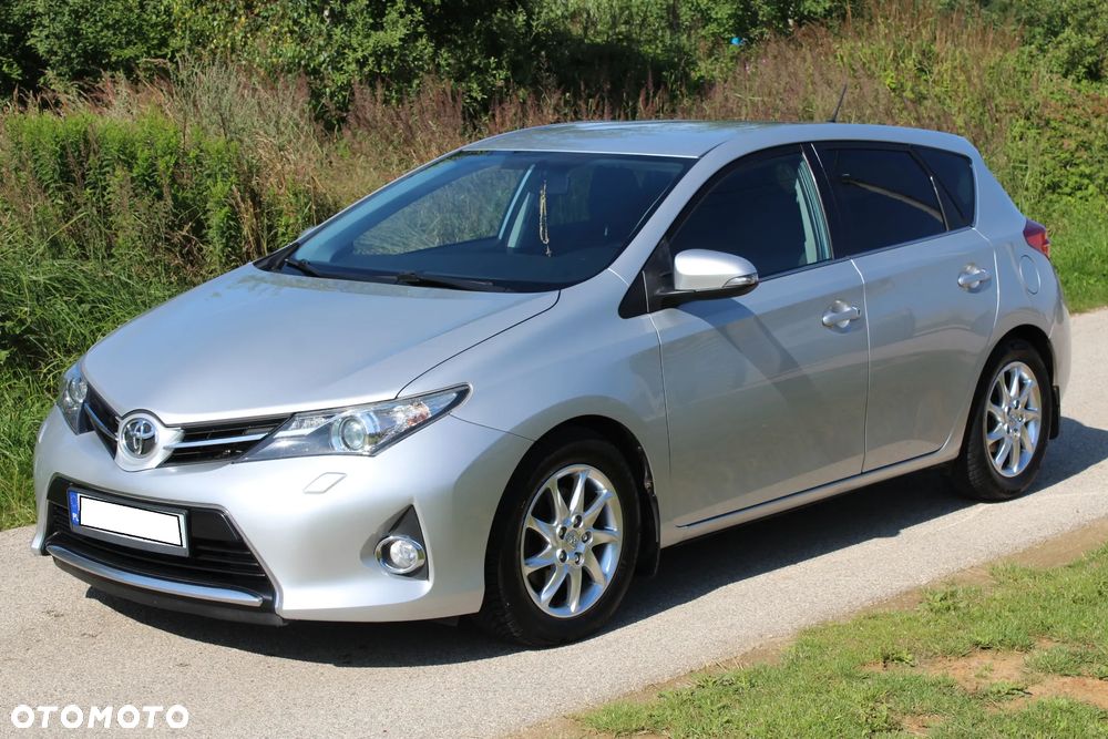 Toyota Auris 2.0 D-4D Comfort - 1