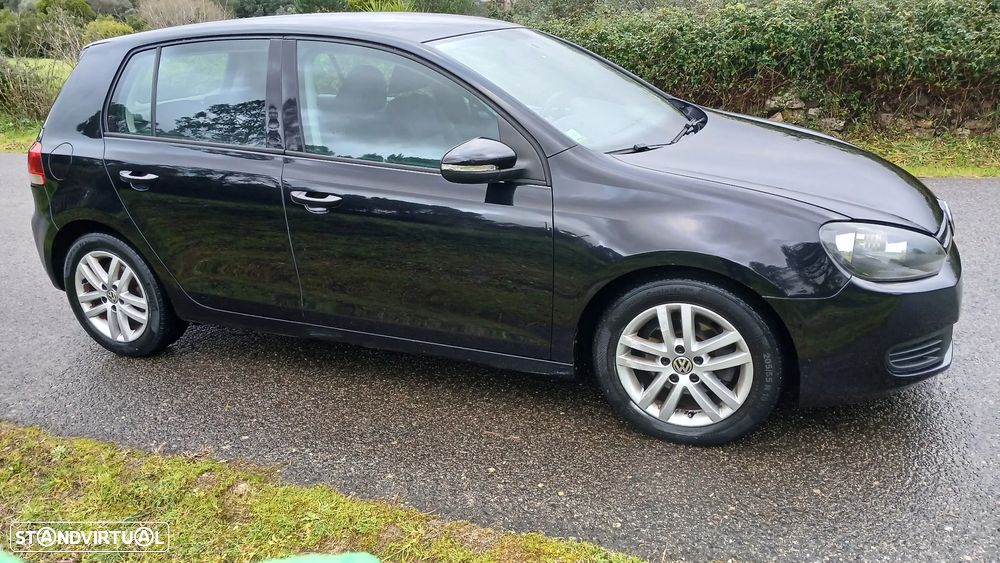 VW Golf 2.0 TDi BlueMotion Confortline - 4